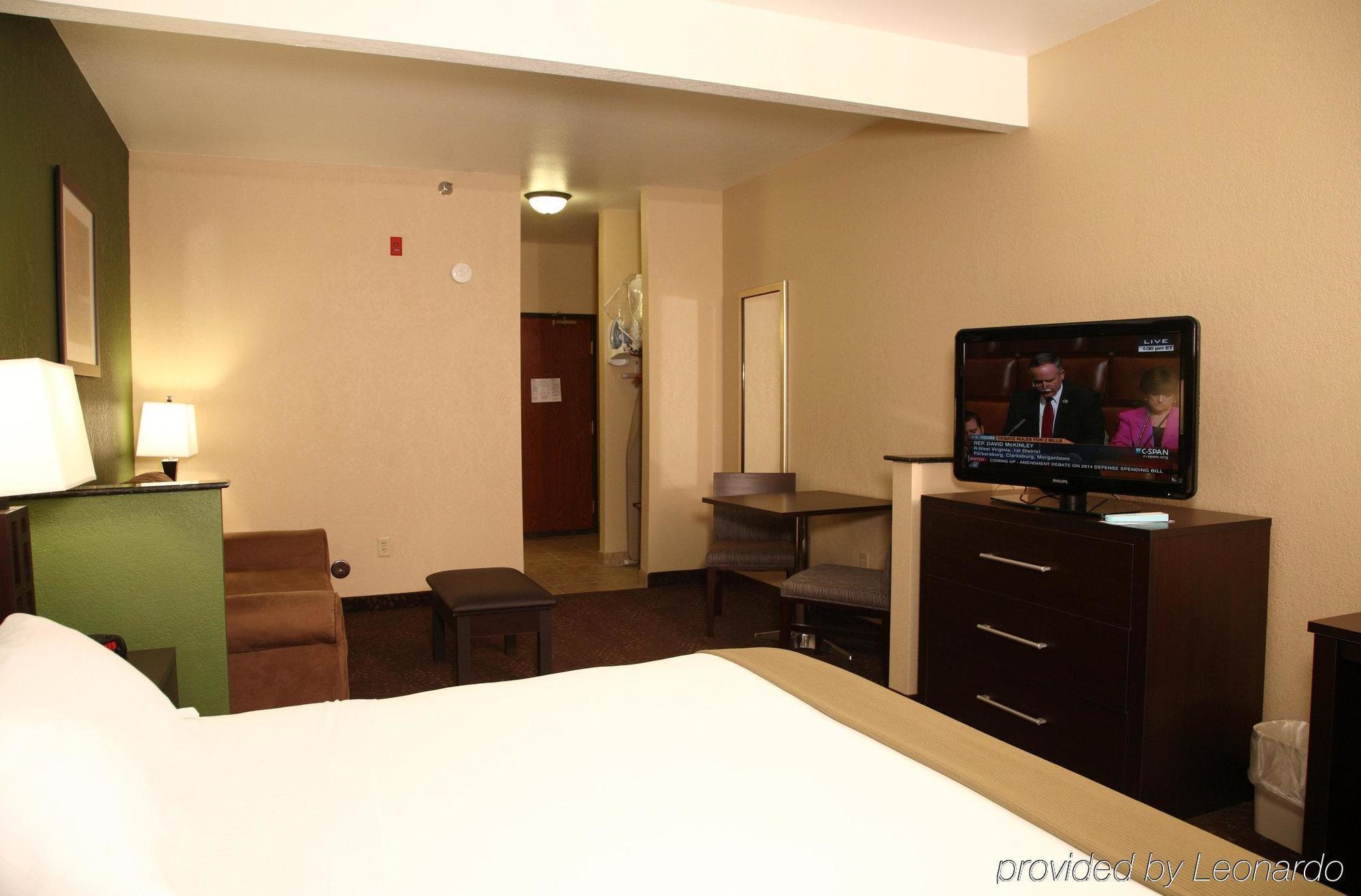 Holiday Inn Express & Suites Aberdeen By Ihg Екстер'єр фото