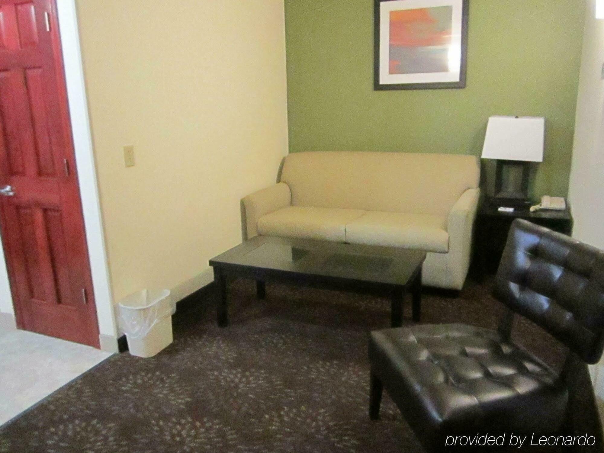 Holiday Inn Express & Suites Aberdeen By Ihg Екстер'єр фото